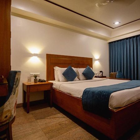 โรงแรมปัญจาบ พาเลซ Raipur  ภายนอก รูปภาพ