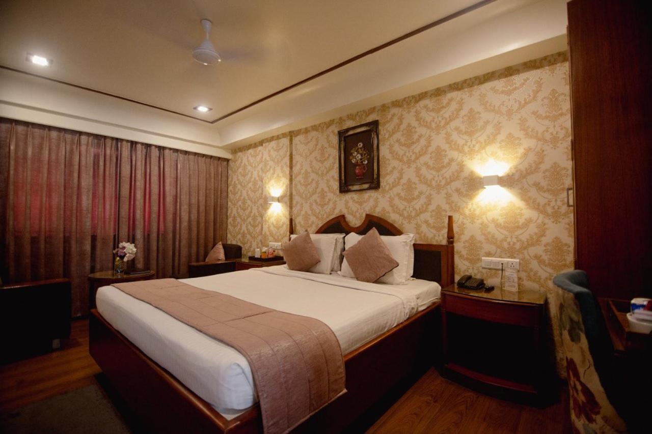 โรงแรมปัญจาบ พาเลซ Raipur  ภายนอก รูปภาพ