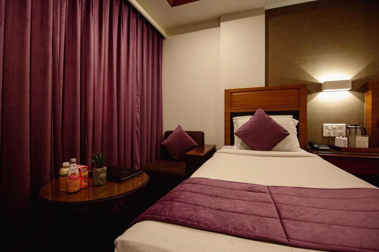 โรงแรมปัญจาบ พาเลซ Raipur  ภายนอก รูปภาพ